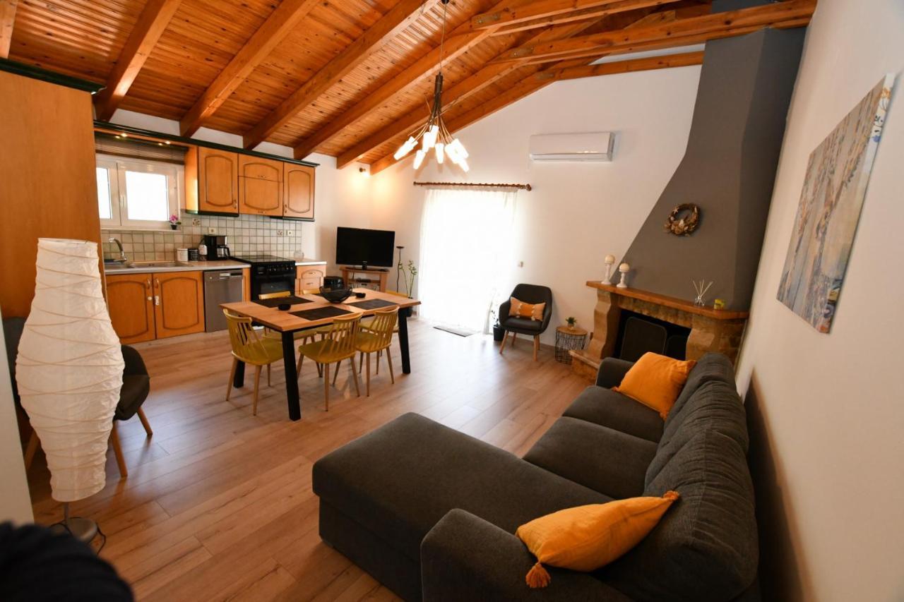 Downtown Loft Διαμέρισμα Αίγιο Εξωτερικό φωτογραφία